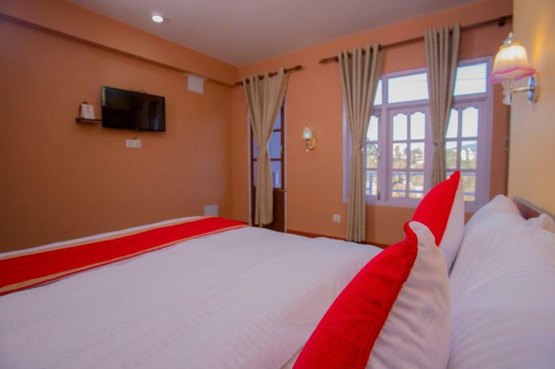 Oyo 281 Twins Kitchen Hotel Dhulikhel Bagian luar foto