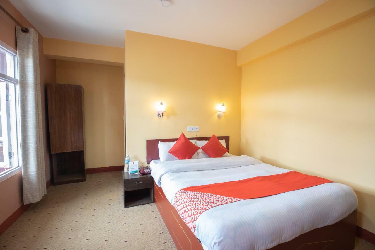 Oyo 281 Twins Kitchen Hotel Dhulikhel Bagian luar foto