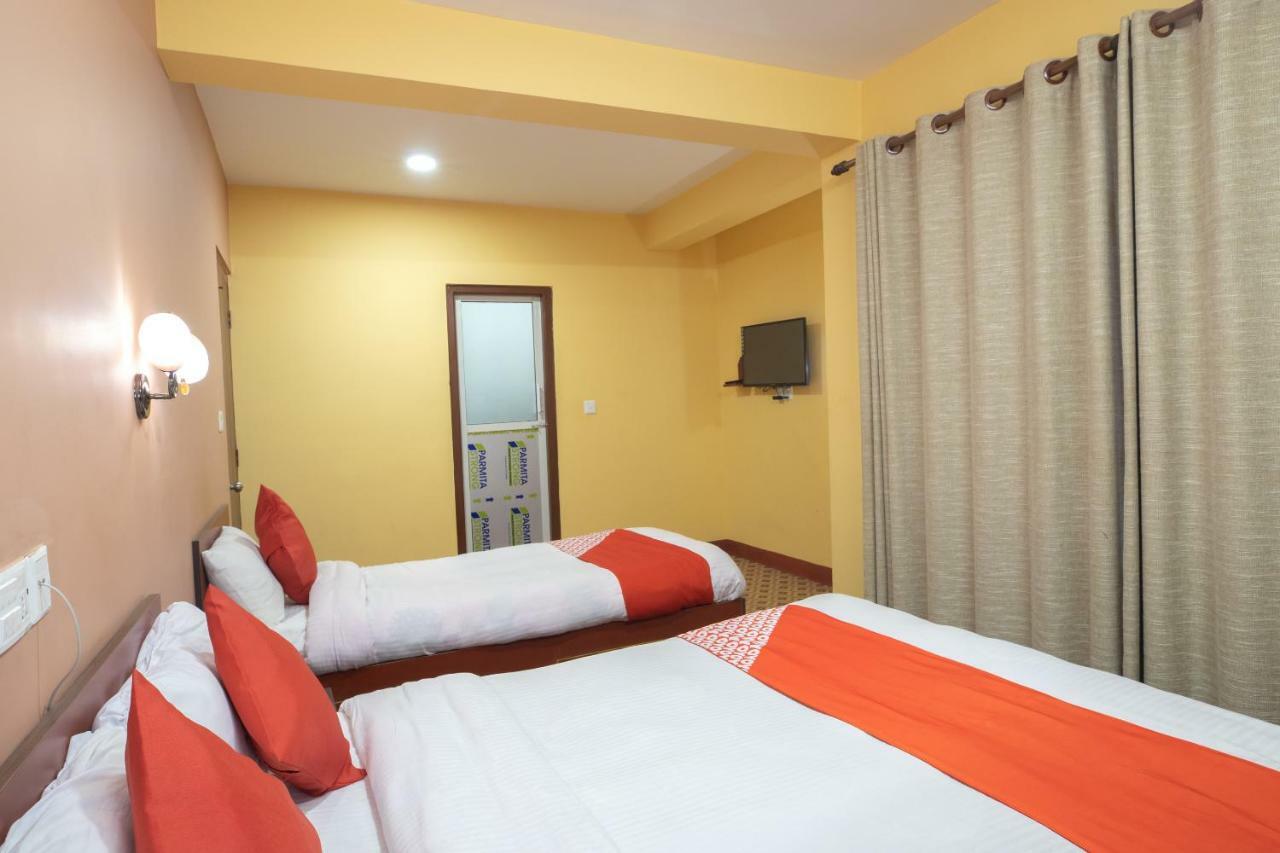 Oyo 281 Twins Kitchen Hotel Dhulikhel Bagian luar foto