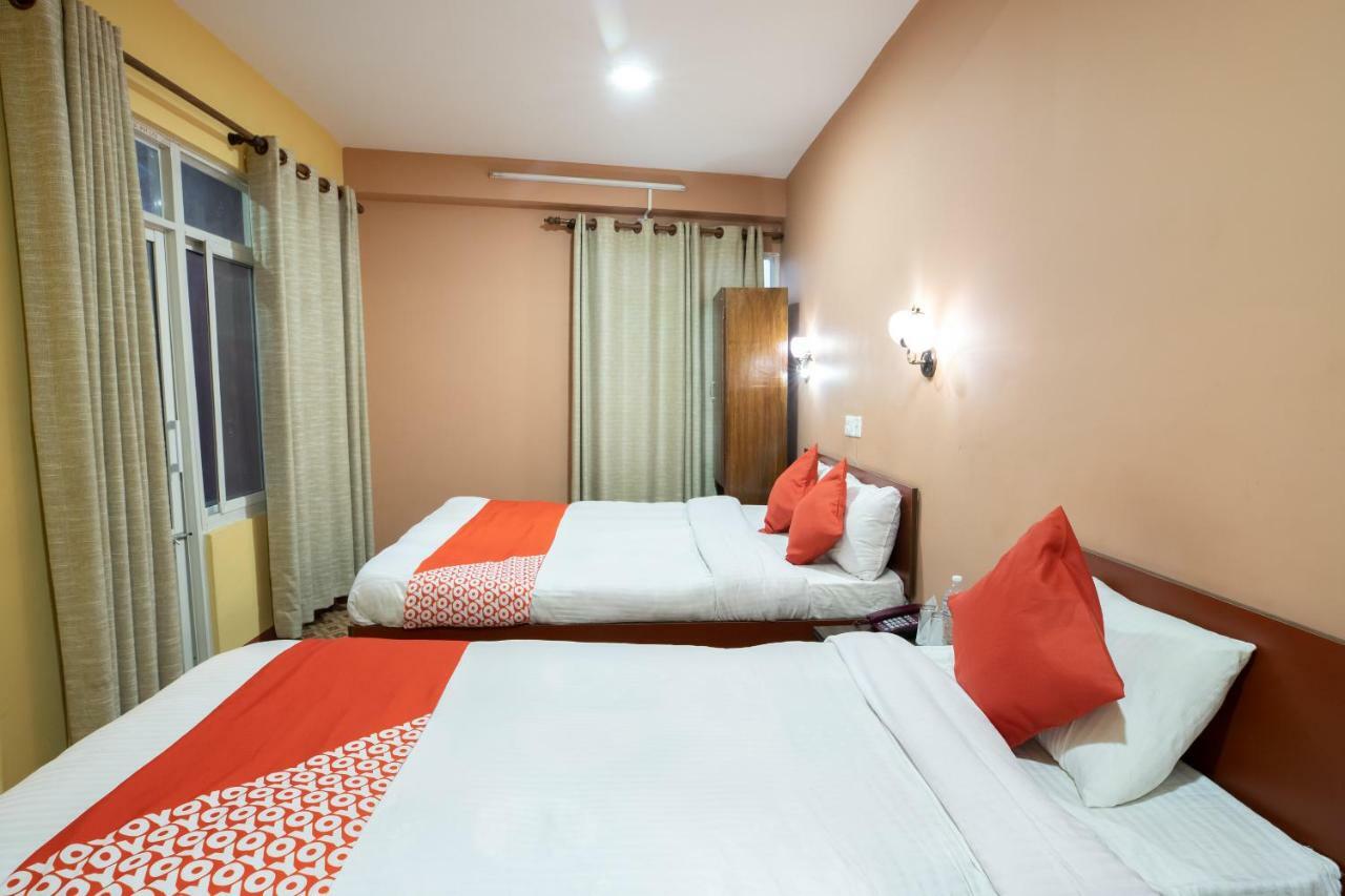 Oyo 281 Twins Kitchen Hotel Dhulikhel Bagian luar foto