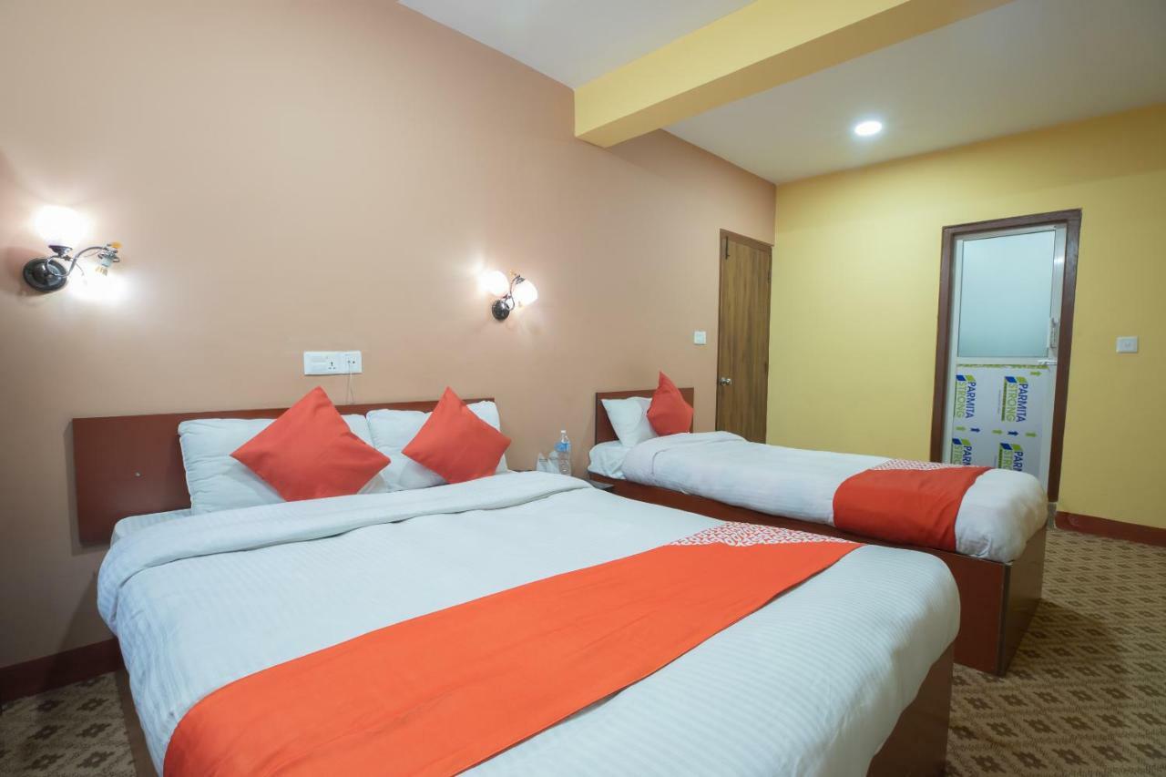 Oyo 281 Twins Kitchen Hotel Dhulikhel Bagian luar foto
